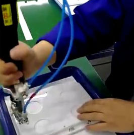 自動(dòng)打螺絲機(jī)案例